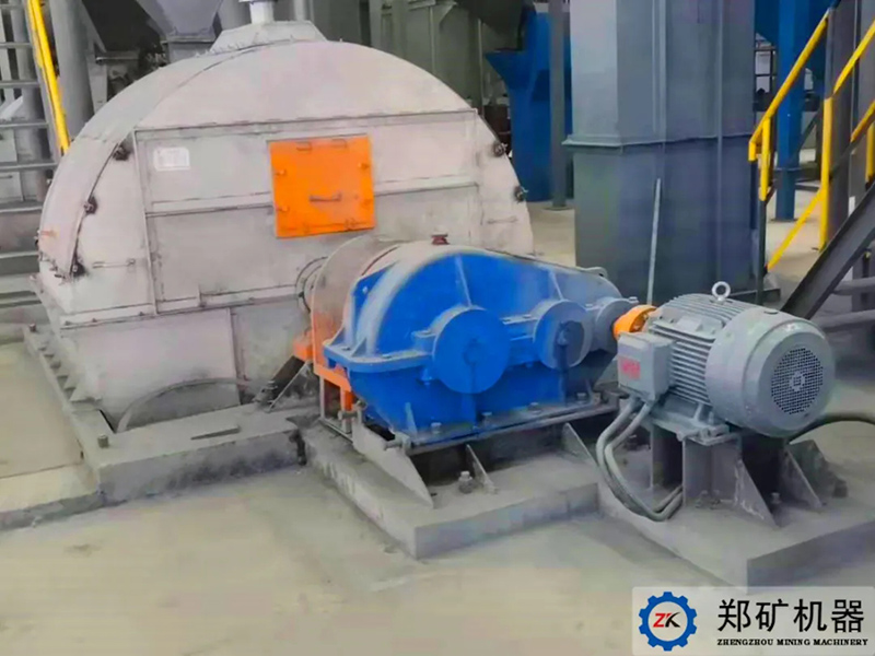 封閉式帶篩球磨機