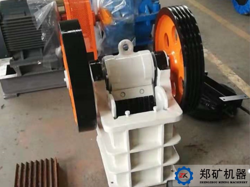 PE150×250顎式破碎機